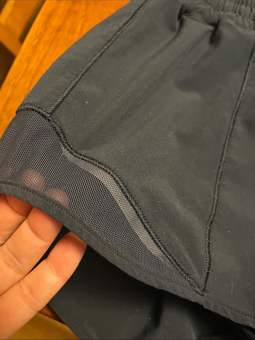Lululemon Women’s Tempo Running Shorts - Light Gray & Navy, size 4, pair - Picture 7 of 13